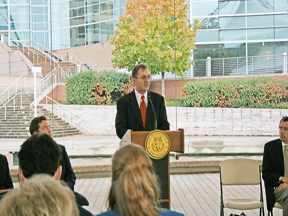 Dana Christensen, ORNL Associate Lab Director for Energy and Engineering Sciences, spoke at the recent Solar Cities event in Knoxville.