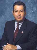 Ex-ORNL director earns DOE’s Gold Award