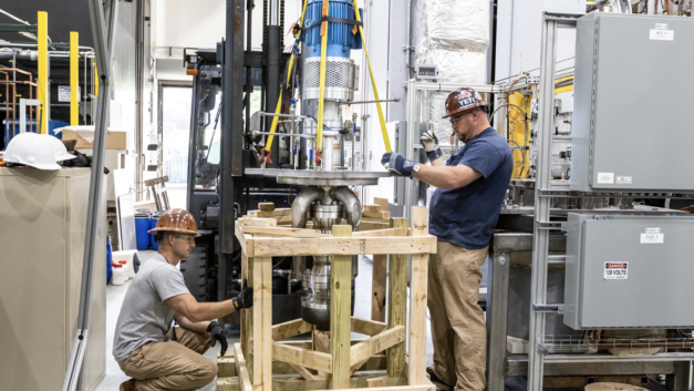 ORNL sets up molten salt test stand in Thermal Hydraulics Laboratory